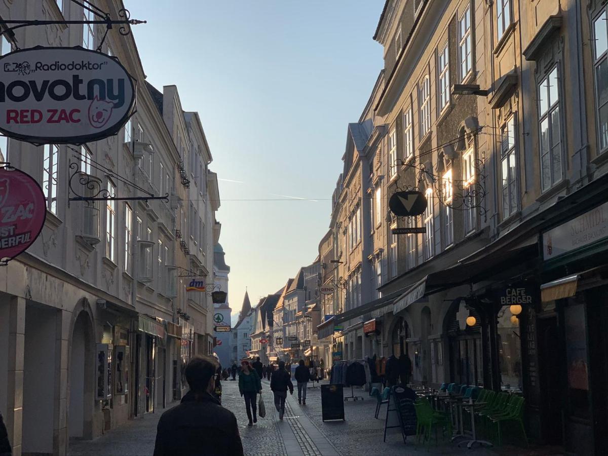 Penthouse MaxFux direkt in der Fußgängerzone 130m2 Appartement Krems an der Donau Buitenkant foto